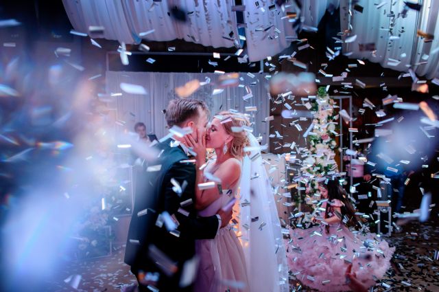 The Essential Guide to Planning and Hosting the Perfect Engagement Party
